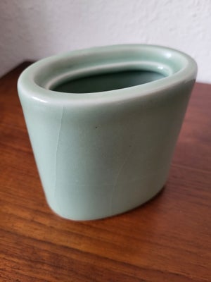 Keramik, Vase, Royal Copenhagen, Johannes Hedegaard, Blågrøn oval vase af keramiker Johannes Hedegaa