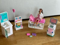 Barbie, Hospitals klinik
