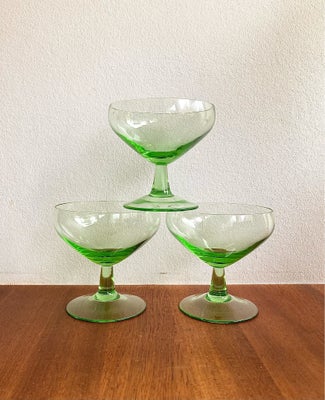 Glas, Holmegaard champagneskåle, Tre super fine grønne champagneskåle i rigtig pæn stand. Jeg formod
