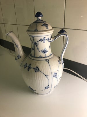 Porcelæn, Kaffekande, Royal Copenhagen, Royal Copenhagen. Musselmalet, riflet. Kaffekande. Højde 18 