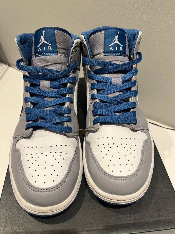 Sneakers, Nike Air Jordan 1 mid true blue , str. 42