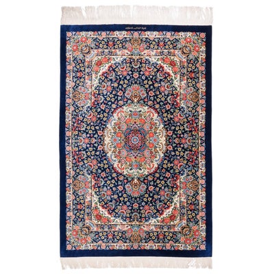 Vægtæppe, ægte tæppe, silkekløer, b: 109 l: 166, Persisk/Iransk Håndlavet tæppe
Førsteklasses råvare