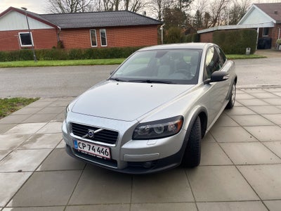 Volvo C30, Benzin, 2007, km 225000, sølvmetal, træk, klimaanlæg, ABS, airbag, 3-dørs, centrallås, se