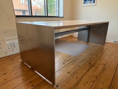 Anden arkitekt, Montana SHL table HSSHLJ200, El hæve- sænkebord, Montana skrivebord tegnet af Schmid