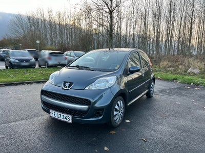 Peugeot 107, 1,0 Comfort, Benzin, 2009, 5-dørs, Peugeot 107  ( pæn km-tal ) 

Rigtig fornuftig bil s