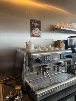 Kaffemaskine, Barista, Super fin Kaffemaskine 
vi Sælher cores Barista Kaffemaskine på vores Restora