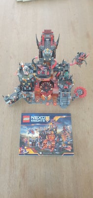 Lego Nexo Knights, Model 70323. Ingen æske, men intakt og med samlevejledning. Har stået urørt siden