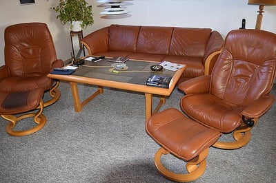 Andet, Stress-less sofagruppe, sofa og 2 lænestole i lys læder, sofabordet er ikke med som på billed