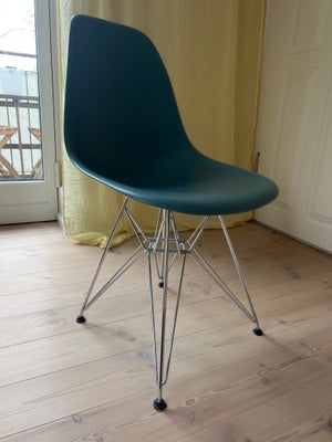 Spisebordsstol, Eames DSR stol

Pris sat efter stand
Se billeder