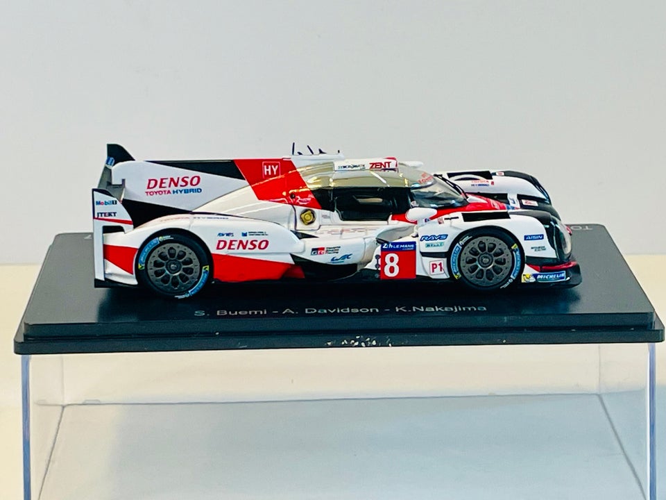 Modelbil, Spark Toyota TS050 Hybrid (Le Mans 2017), skala