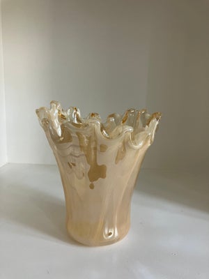 Vase, Vase, Murano, Vintage Murano vase. Perfekt stand. Meget smuk. Indkøbt fra Italien. 20x17 cm. 
