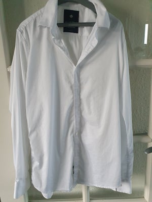Skjorte, Nifty, str. 14 år, Hvid skjorte sælges - brugt 2 gange