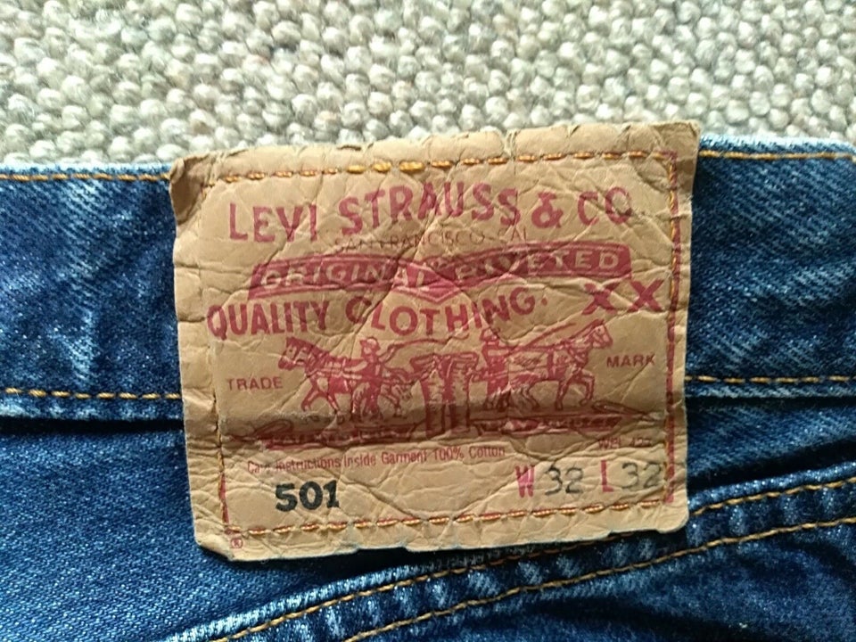 Jeans, Levi Strauss, str. 32