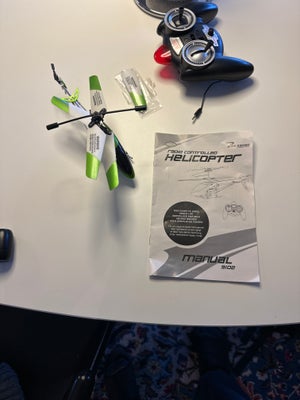 Helikopter, Pure Racing, Fjernstyret legetøjs helikopter sælges. 
Brugt 2 gange. Batterier følger ik