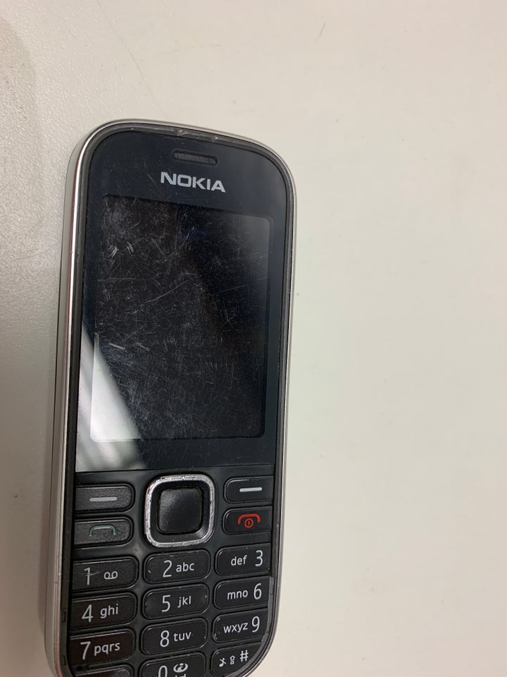 Nokia 3720C, God