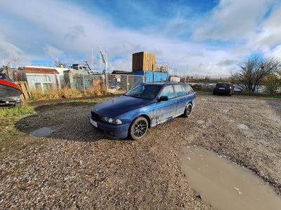 BMW 528i, 2,8 Touring Steptr., Benzin, aut. 1997, km 493000, blåmetal, træk, nysynet, klimaanlæg, AB