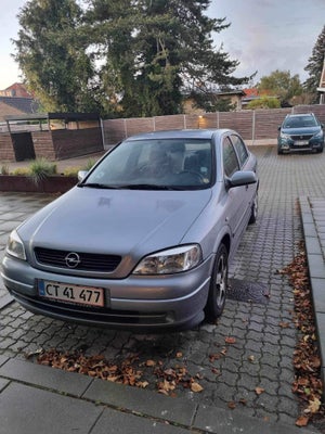 Opel Astra, 1,6 16V Classic Twinport, Benzin, 2005, km 178000, 5-dørs, 2005 
Kørt 178.000km 

Motor 
