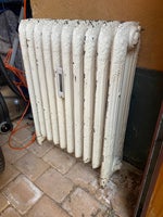 Antik radiator H:81cm, B:63cm (incl gevind). St...