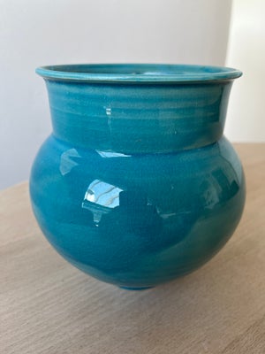 Keramik, Vase, Kahler, En flot gammel Kahler vase ( år ca. 1930 ) udført i en flot farve turkis/blål