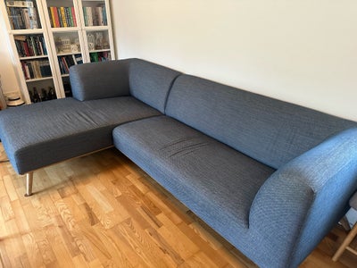 Chaiselong, uld, Ilva, Blå “Land” chaiselong sofa fra Ilva. 4 år gammel. Fra ikke ryger hjem dog fra