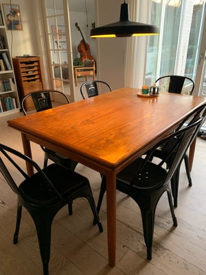 Spisebord, Teak træ, Dansk design, b: 90 l: 140, Smukt teaktræ spisebord - dansk design.
Mål med pla