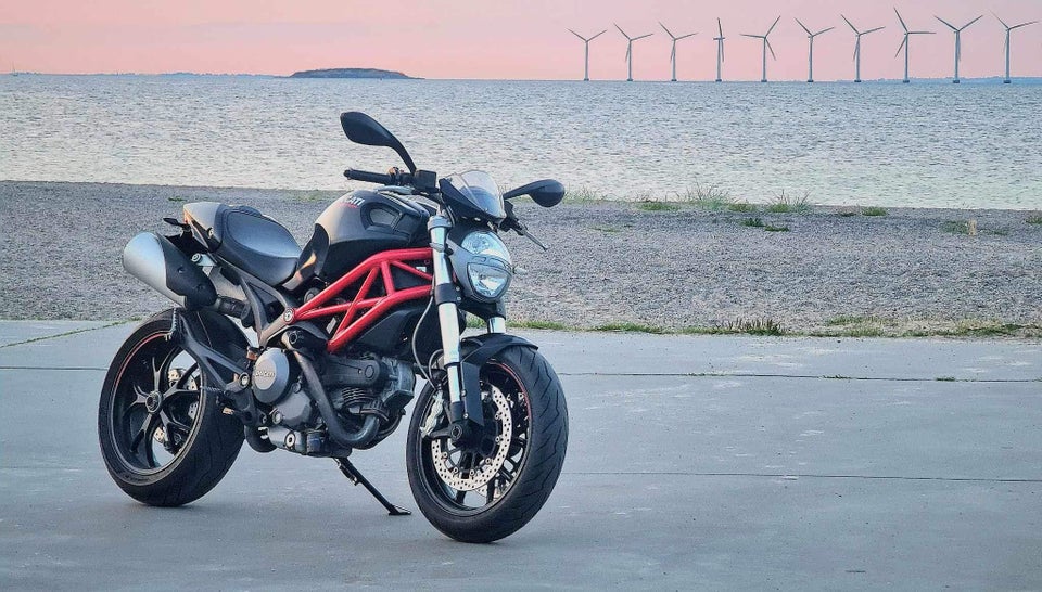 Ducati, Monster 796 , 803 ccm