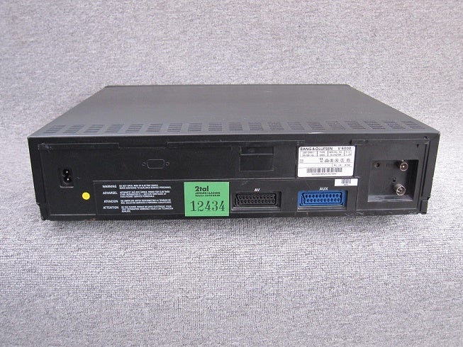 VHS videomaskine, Bang & Olufsen, V6000