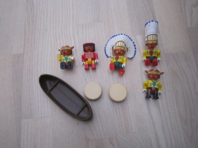 Legetøj, Indianer figurer, Lille samling af indianer figurer med trommer og kano .
Fin stand 
Sælges