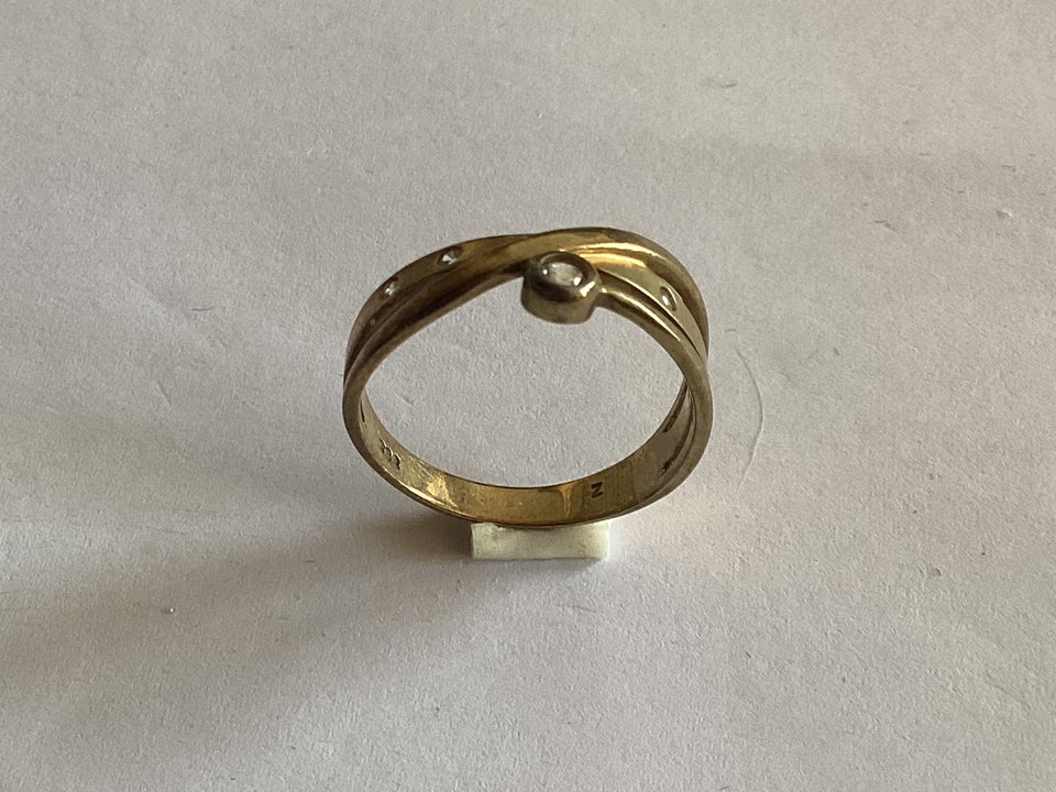 Fingerring, guld, Zirkon