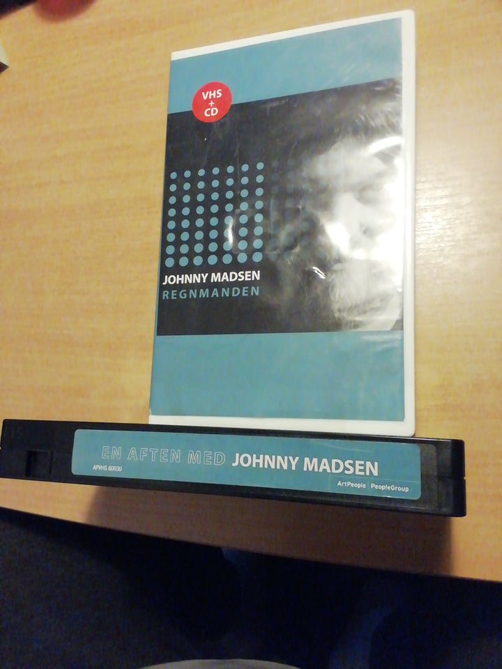 Anden genre, Johnny Madsen