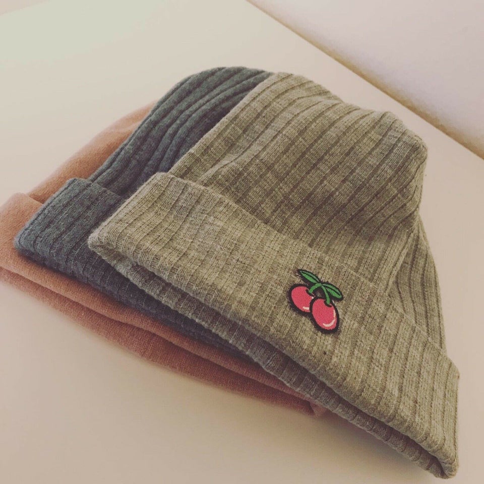 Hue, Beanies i italiensk uld - aldrig brugt, Eget design