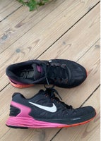 postkontor Misbruge med hensyn til Find Nike Fitness på DBA - køb og salg af nyt og brugt