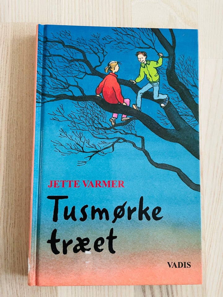 Tusmørke træet, Jette Varmer, genre: ungdom