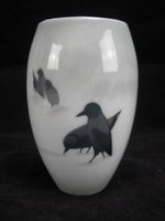 Heubach Vase Med Krager, Porcelæn