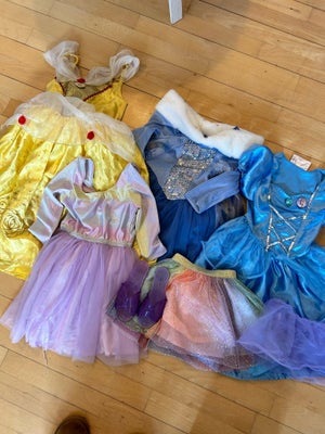 Udklædningstøj, Disney, Prinsesse udklædningskjoler. Askepot, Elsa, Bell m.fl. 
Prisen er for dem al