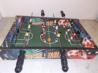 Fodboldspil, brætspil, Socer table
Mål: 51 cm x 31 cm
Næsten ny

Prisen er fast 
Spørgsmålet om pris