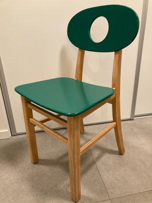 Juniorstol, Hukit, Original Hukit stol i flot stand, siddehøjde 45 cm.

Sendes ikke, men kan afhente