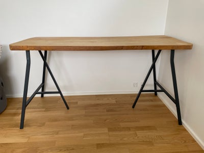 Skrivebord, Massivtræ/Ikea, b: 140 d: 60 h: 75, Skrivebord med massiv bordplade fra dansk savværk. B