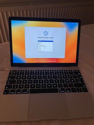 MacBook, (Retina, 12”, 2017), 1,3 GHz Dual-Core Intel Core i5 GHz, 8 GB ram, 512 GB harddisk, God, S