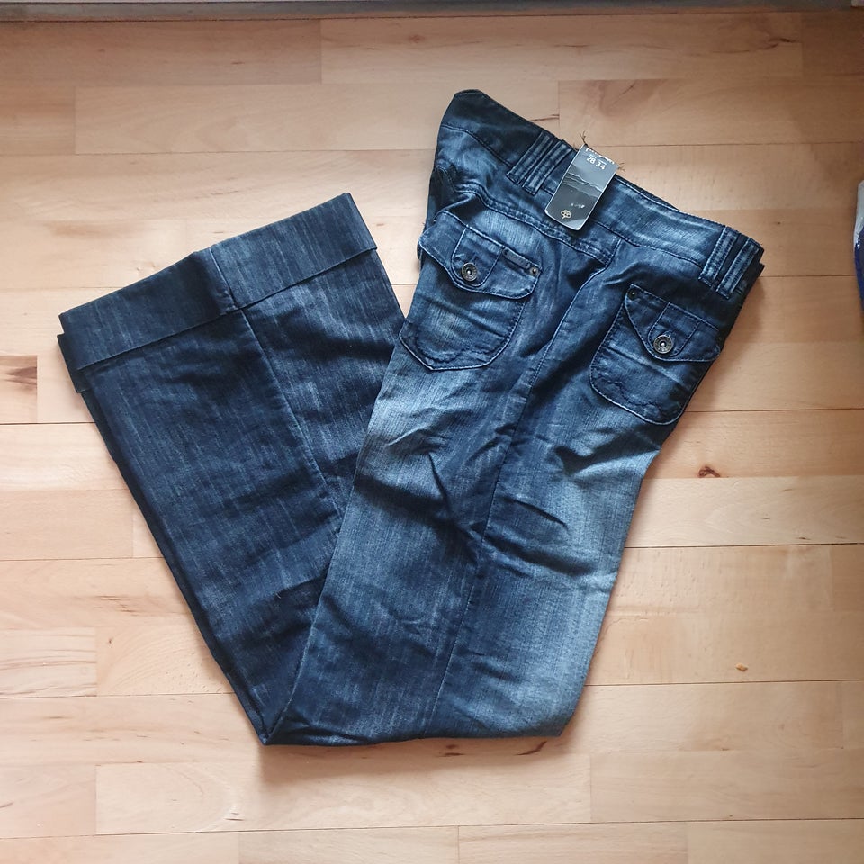 Jeans, Phobia, str. 28