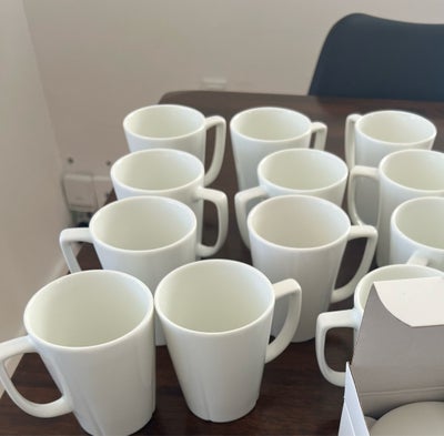 Porcelæn, Kaffekop, Rosendahl, Jeg sælger mine 12 kaffekopper. Hvor der er en hak i den ene kop. 

