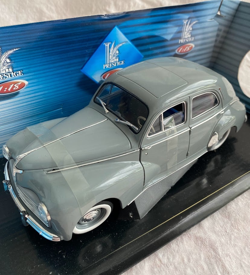 Modelbil, Peugeot 203. 1954. Solido, skala 1:18