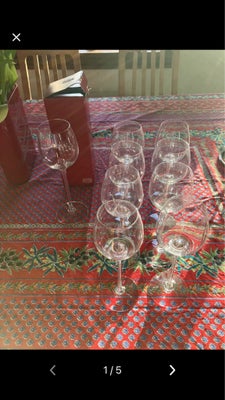 Glas, Hvid og rødvinsglas, Holmegaard fontaine, Vinglas
rødvinsglas jeg har 1 helt nyt glas det måle