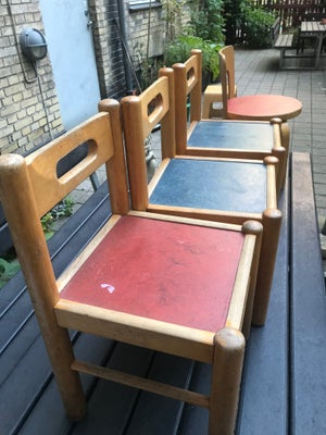 Juniorstol, Retro, Update: de to blå stole er solgt
Tre fine børnestole med brugsspor - den ene blå 