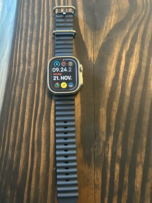 Apple Watch Ultra 2 49 mm titanium, GPS + 4G