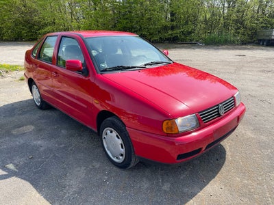 VW Polo, 1,6 Classic, Benzin, 1996, km 140000, 4-dørs, Sælger denne super velholdt vw polo classic m