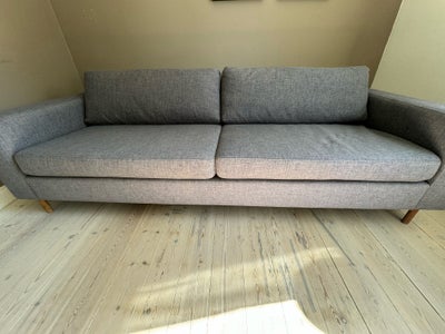 Sofa, polyester, 3 pers. , Bolia, Bolia scandinavia sofa. Stof: Nantes, grå. Valnøddeben. Puf med op