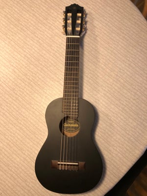 Spansk, Yamaha Guitarlele, Guitarlele, (guitar på størrelse med en ukulele, og stemmes som en guitar