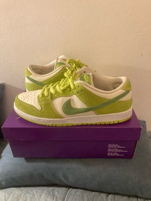 Sneakers, Nike, str. 45,5,  Grøn hvid,  Næsten som ny, Hej sælger Nike SB dunk low Green Apple??
Con