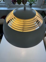 Arne Jacobsen, AJ Royal, loftslampe